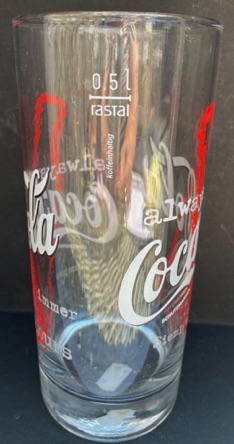 309043-2 € 4,50 coca cola glas rood wit contour D8 h 17,5 cm.jpeg